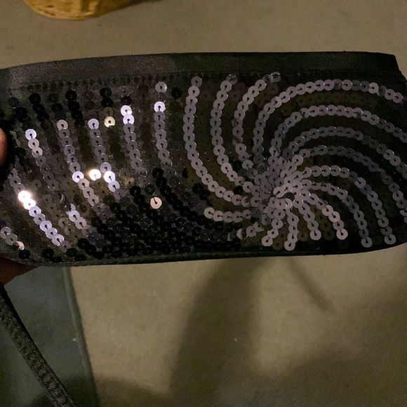 Beautiful Sephora sequin wristlet or cosmetic bag - Picture 1 of 3